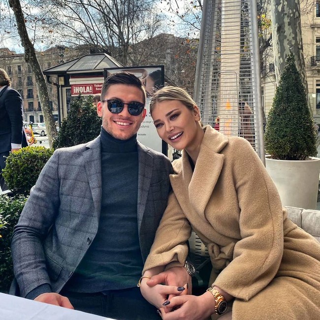 Model cantik serbia Sofija Milosevic disebut-sebut membuat pemain bola Real Madrid Luka Jovic melanggar karantinanya terkait dengan virus Corona. Luka menemui kekasih cantiknya itu dengan terbang menggunakan jet pribadi ke Serbia.  Foto: Instagram