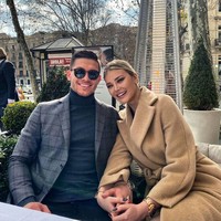 Model cantik serbia Sofija Milosevic disebut-sebut membuat pemain bola Real Madrid Luka Jovic melanggar karantinanya terkait dengan virus Corona. Luka menemui kekasih cantiknya itu dengan terbang menggunakan jet pribadi ke Serbia.  Foto: Instagram