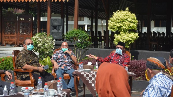 Rapat Pemkab Banyumas terkait antisipasi Virus Corona, Selasa (24/3/2020).