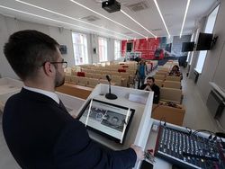 Potret Belajar di Rumah dari Berbagai Negara