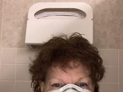 Foto Memilukan Tenaga Medis Sang Pejuang Terdepan Lawan Corona