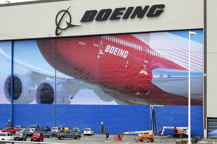 Boeing sementara akan menutup sementara pabriknya di Washington untuk mengurangi penyebaran virus corona (COVID-19). Penutupan berlangsung selama 14 hari.