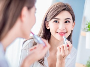 Rekomendasi 7 Lipstik Matte yang Anti Transfer ke Masker