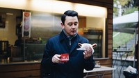 Selamat pagi, selamat beraktivitas, jangan lupa sarapan, tulis Dhani pada unggahan foto ini. Wah sedang sarapan apa ya Dhani? Foto: instagram @dhaniwirianata