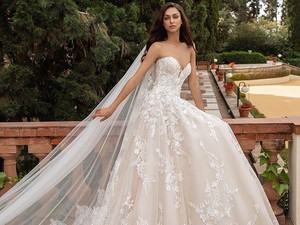 Gaun Pengantin Mewah Gratis untuk Perawat yang Berjuang Lawan Virus Corona