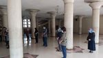 Penghormatan Terakhir Gubes UGM yang Meninggal Karena Corona