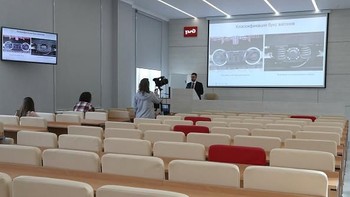 Kuliah online dan belajar di rumah seperti di Universitas Transportasi Rusia, Moskow ini banyak  dilakukan di berbagai negara. Tidak lain untuk meminimalisir penyebaran virus Corona. (Photo by Sergei SavostyanovTASS via Getty Images)