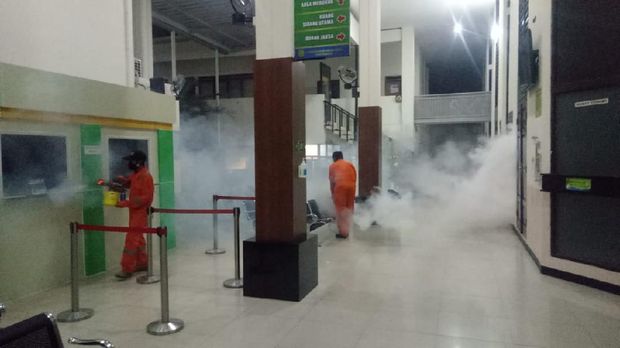 Cegah Corona, Ruang Sidang-Tahanan PN Jaksel Disemprot Disinfektan