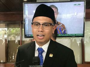DPR Nilai Student Loan Bisa Munculkan Masalah Baru