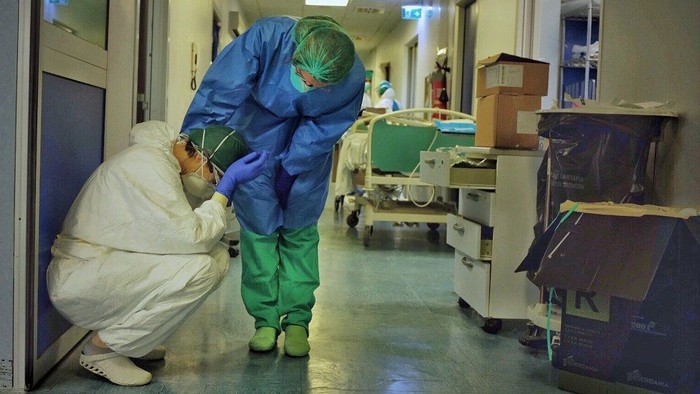 Virus corona: Meninggal sendirian adalah hal yang buruk, kisah perawat yang menangani pasien Covid-19 di rumah sakit Italia