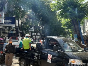 Tiga Pasar di Kota Probolinggo Disemprot Disinfektan