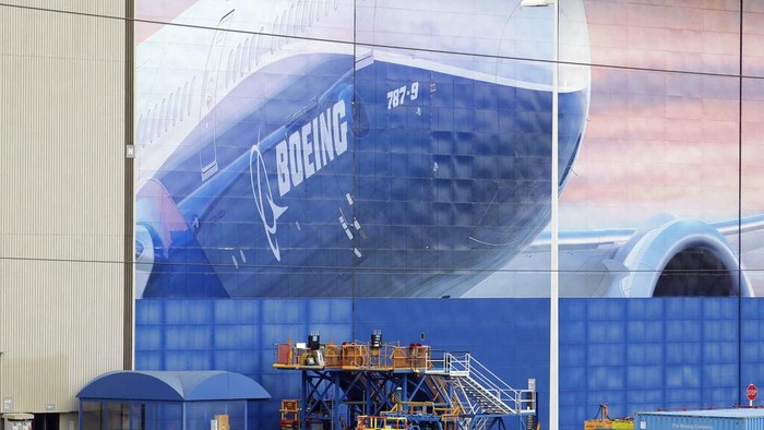 Boeing sementara akan menutup sementara pabriknya di Washington untuk mengurangi penyebaran virus corona (COVID-19). Penutupan berlangsung selama 14 hari.
