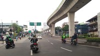 Beberapa ruas jalan di Jakarta ini sepi karena imbauan Pemprov untuk tetap melakukan aktivitas di dalam rumah untuk mencegah penyebaran COVID-19. (Istimewa/Billy Iswadi)