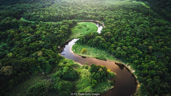 Brasil punya potensi pertambangan, petanian dan manufaktur dunia. Serta memikiki sektor jasa yang kuat dan berkembang pesat. Peningkatan juga terjadi di dunia pariwisata. (FG Trade/Getty Images/BBC) Brasil punya potensi pertambangan, petanian dan manufaktur dunia. Serta memikiki sektor jasa yang kuat dan berkembang pesat. Peningkatan juga terjadi di dunia pariwisata. (FG Trade/Getty Images/BBC)