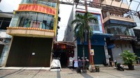 Sebagian pemilik toko di pusat perdagangan yang berdiri sejak 1820 tersebut memilih menutup usahanya sementara waktu untuk mengantisipasi penyebaran virus Corona (Covid-19).