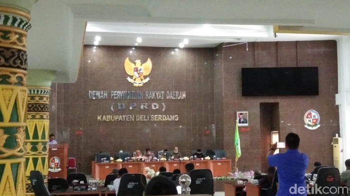 DPRD Deli Serdang tetap menggelar rapat paripurna di tengah pancemik Corona (Dok. Istimewa)