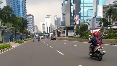 Imbas Corona, Jalan di Jakarta Lengang