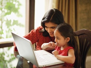 Ini Berbagai Kesulitan Ibu-ibu Saat Kerja dari Rumah karena Ada Corona