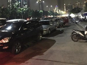 RS Darurat Kemayoran Beroperasi, Antrean Mobil Pribadi Calon Pasien Mengular