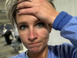 Foto Memilukan Tenaga Medis Sang Pejuang Terdepan Lawan Corona