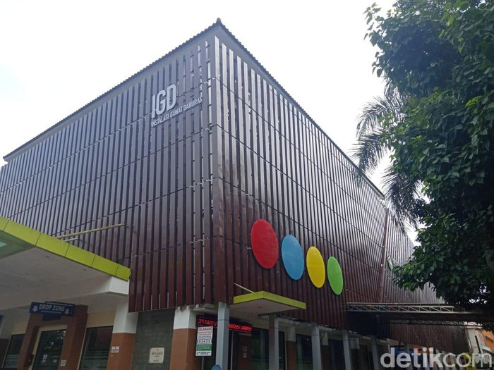 Satgas Covid-19 Kabupaten Malang menyebutkan ada empat warga yang dinyatakan positif corona. Satu di antaranya telah meninggal dunia. Sementara yang tiga lagi menjalani isolasi di RSUD Kanjuruhan.