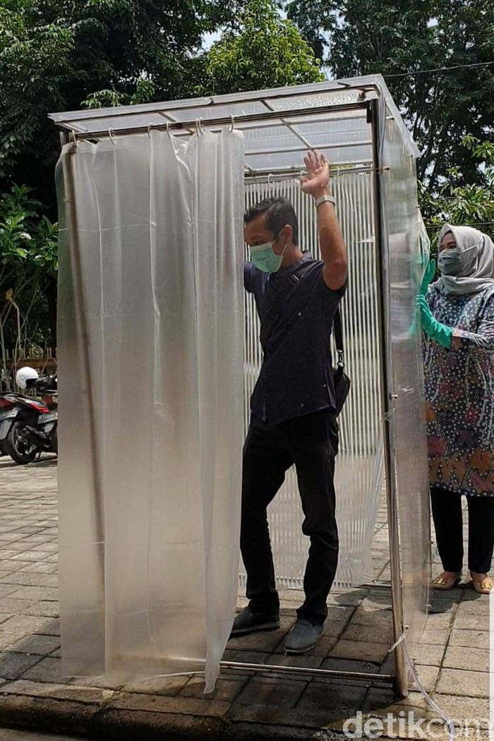 Polda Jatim Sediakan Bilik Sterilisasi Corona