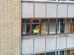 Potret Aneka Gaya Diam di Rumah Demi Cegah Corona