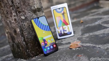Harga rekomendasi retail Galaxy M31 adalah Rp. 3.699.000 dan selama periode flash sale, Galaxy M31 ditawarkan senilai Rp. 3.499.000. Foto: Adi Fida Rahman/detikINET