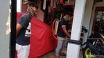 Cegah Corona, Warga Banjaran Pucung Depok Semprot Disinfektan