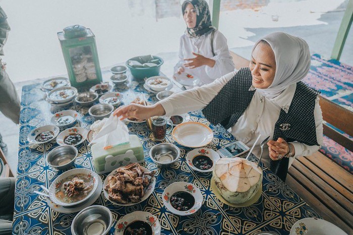 bupati karawang