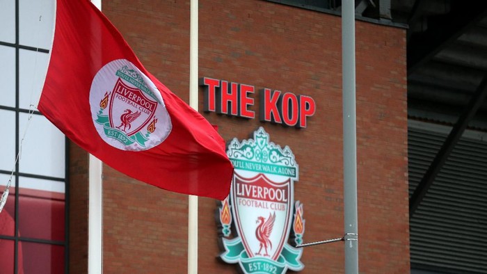 LIVERPOOL, ENGLAND - APRIL 15:  A general view of Anfield stadium before a memorial service to mark the 27th anniversary of the Hillsborough disaster, on April 15, 2016 in Liverpool, England. Thousands of fans, friends and relatives will take part in the final Anfield memorial service for the 96 victims of the Hillsborough disaster. Earlier this year relatives of the victims agreed that this years service would be the last. Bells across the City of Liverpool will ring out during a one minute silence in memory of the 96 Liverpool supporters who lost their lives during a crush at an FA Cup semi-final match against Nottingham Forest at the Hillsborough football ground in Sheffield, South Yorkshire in 1989.  (Photo by Christopher Furlong/Getty Images)