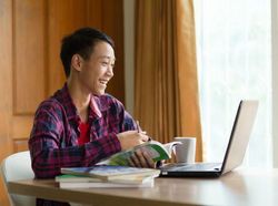 5 Laptop di Bawah Rp 5 Juta untuk Anak Sekolah Online