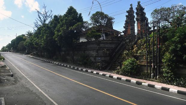 Hari Raya Nyepi 2020 jatuh pada hari ini, umat Hindu menggelar perenungan melalui penyepian. Begini sepinya Bali saat warganya menjalani catur brata atau penyepian.