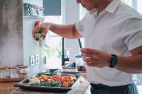 'Meal Prep' Jadi Menu Andalan Chef Yuda Bustara Saat Masak di Rumah