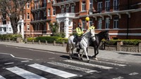Pembatasan-pembatasan yang diberlakukan pemerintah Inggris saat ini, sebut PM Johnson, akan ditinjau secara konstan melihat perkembangan. Foto: Getty Images/Leon Neal