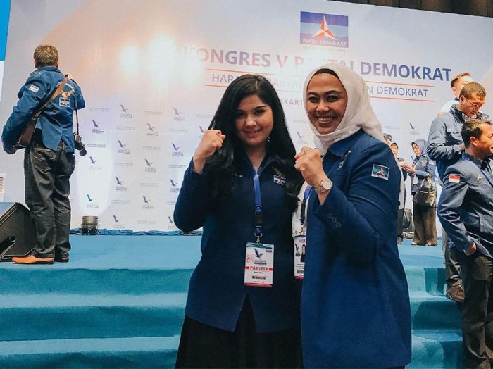 Annisa Pohan dan Bupati Karawang