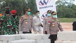 Momen Panglima TNI-Kapolri-Menteri PUPR Tinjau RS Corona di Pulau Galang