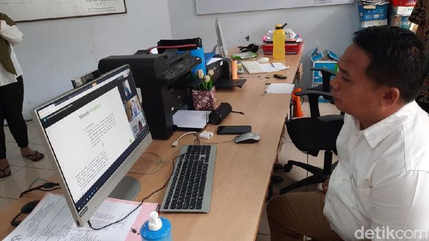 Kisah Mahasiswa Unimed Harus Sidang Skripsi Online Imbas Pandemi Corona