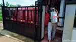 Cegah Corona, Warga Banjaran Pucung Depok Semprot Disinfektan