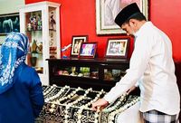Momen Sedih Jokowi Ceritakan Sang Ibunda yang Meninggal Dunia