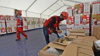 PMI jadi garda terdepan dalam mencegah penyebaran virus corona. Mereka juga telah melakukan penyemprotan disinfektan di beberapa kawasan publik yang ada di Indonesia.