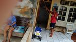 Cegah Corona, Warga Banjaran Pucung Depok Semprot Disinfektan