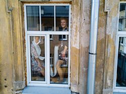 Potret Aneka Gaya Diam di Rumah Demi Cegah Corona