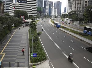 Respons Pengusaha ke Rencana Anies Perpanjang WFH di Jakarta