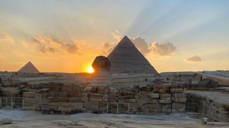 Terungkap Rahasia di Balik Sphinx, Ikon Kebanggaan Mesir Sphinx merupakan salah satu ikon kebanggaan mesir dan banyak menyimpan misteri. Terkuak satu rahasia bahwa orang mesir jaman dulu tidak sembarangan merancang bangunan ini.