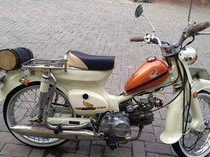 Alhamdulillah! Pak Ustaz Lelang Motor Modifikasi Buat Donasi Terdampak Corona