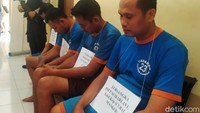 Para pelaku melakukan pencurian di Gudang Farmasi RSUD Pagelaran sebanyak empat kali.