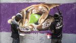 Cara Kreatif Warga Dunia Kampanyekan Pencegahan Corona Lewat Mural