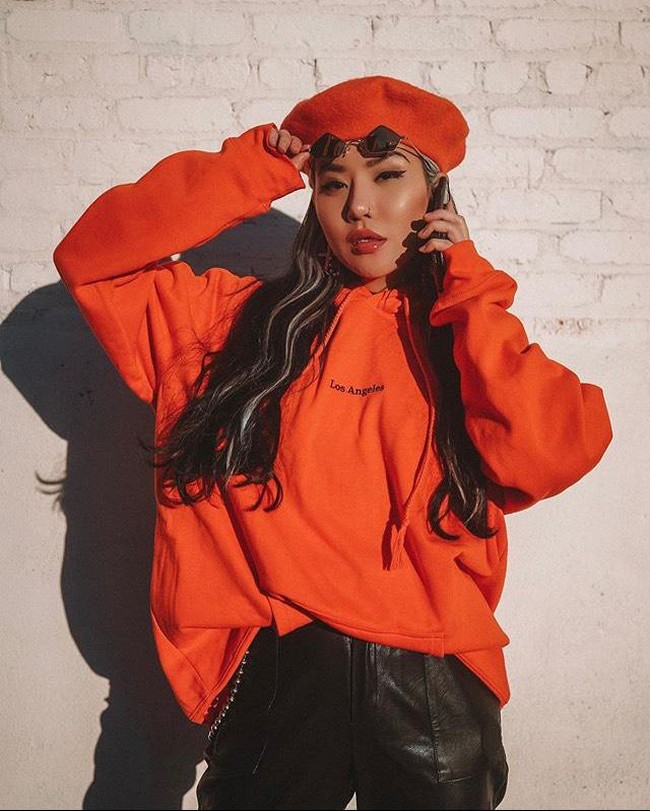 Kejadian itu pun membuat Grey menangis dan mengaku dalam kondisi yang buruk. Ia tak menyangka diserang secara fisik di tengah pandemi corona karena rasnya yang merupakan Asia. Foto: Instagram