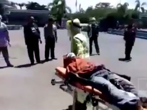 Viral Petugas Pakai APD Evakuasi Karyawan Agen Gas LPG di Blitar